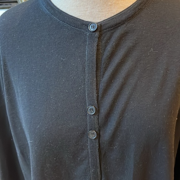 EUC Lafayette 148 New York black wool cardigan with silk button and collar band - Picture 2 of 9